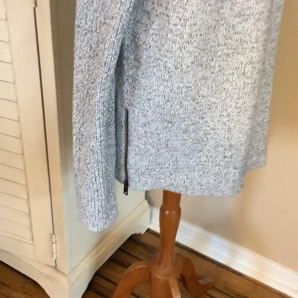 Express Gray Sweater - Picture 2 of 3
